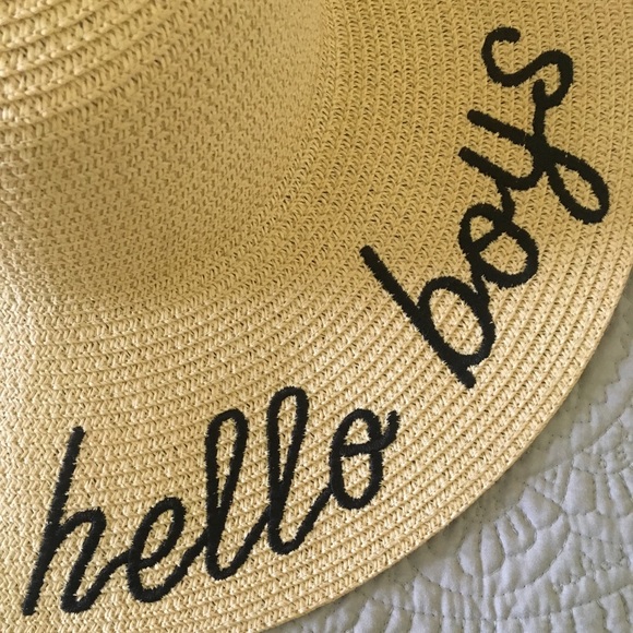 Big floppy beach hat - Picture 2 of 4